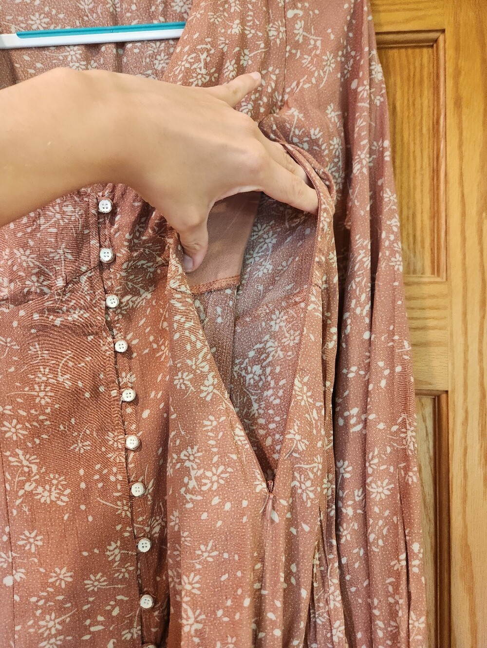 In Loom "Francie" Rayon/Viscose Dress, Size Medium - Picture 6 of 10